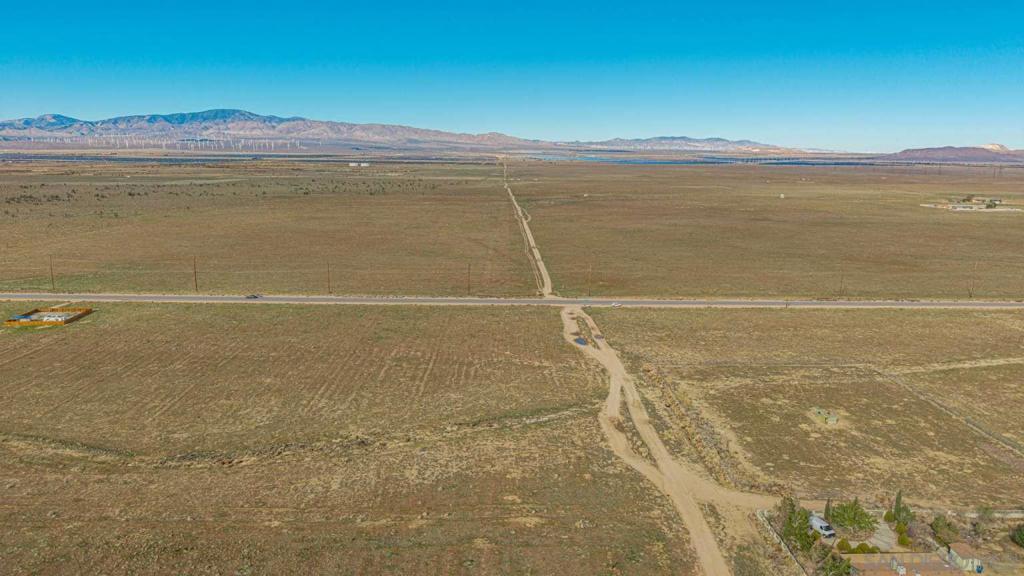 0 130th Street West Lancaster, CA 93536 - Photo 12 of 45 a view of an ocean and beach