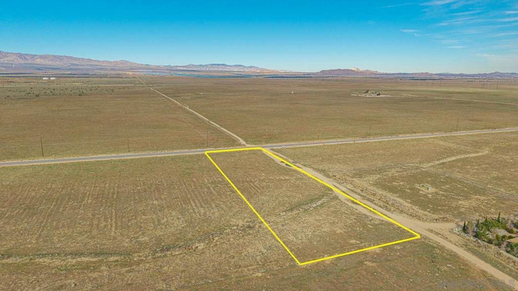 0 130th Street West Lancaster, CA 93536 - Photo 3 of 45 a view of an ocean and beach