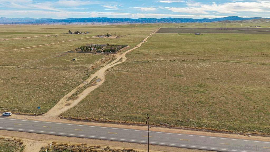 0 130th Street West Lancaster, CA 93536 - Photo 8 of 45 a view of a room with an ocean