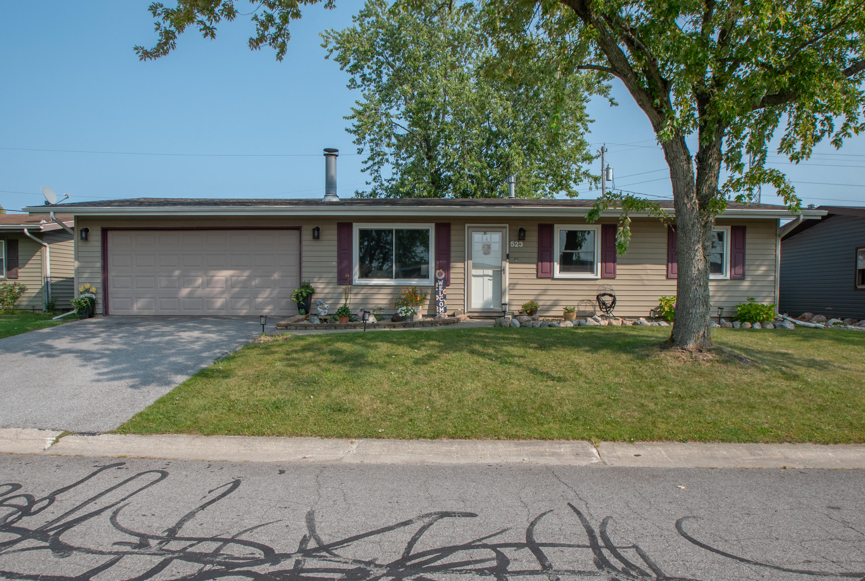 523 Raven Road Valparaiso, IN 46385 - Photo 2 of 24 3000x2015