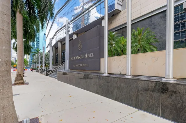 $2,190,000 | 1435 Brickell Avenue, Unit 3401, Miami, FL 33131