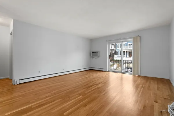 $2,750 | 8 Robinwood Avenue, Unit 6, Boston, MA 02130