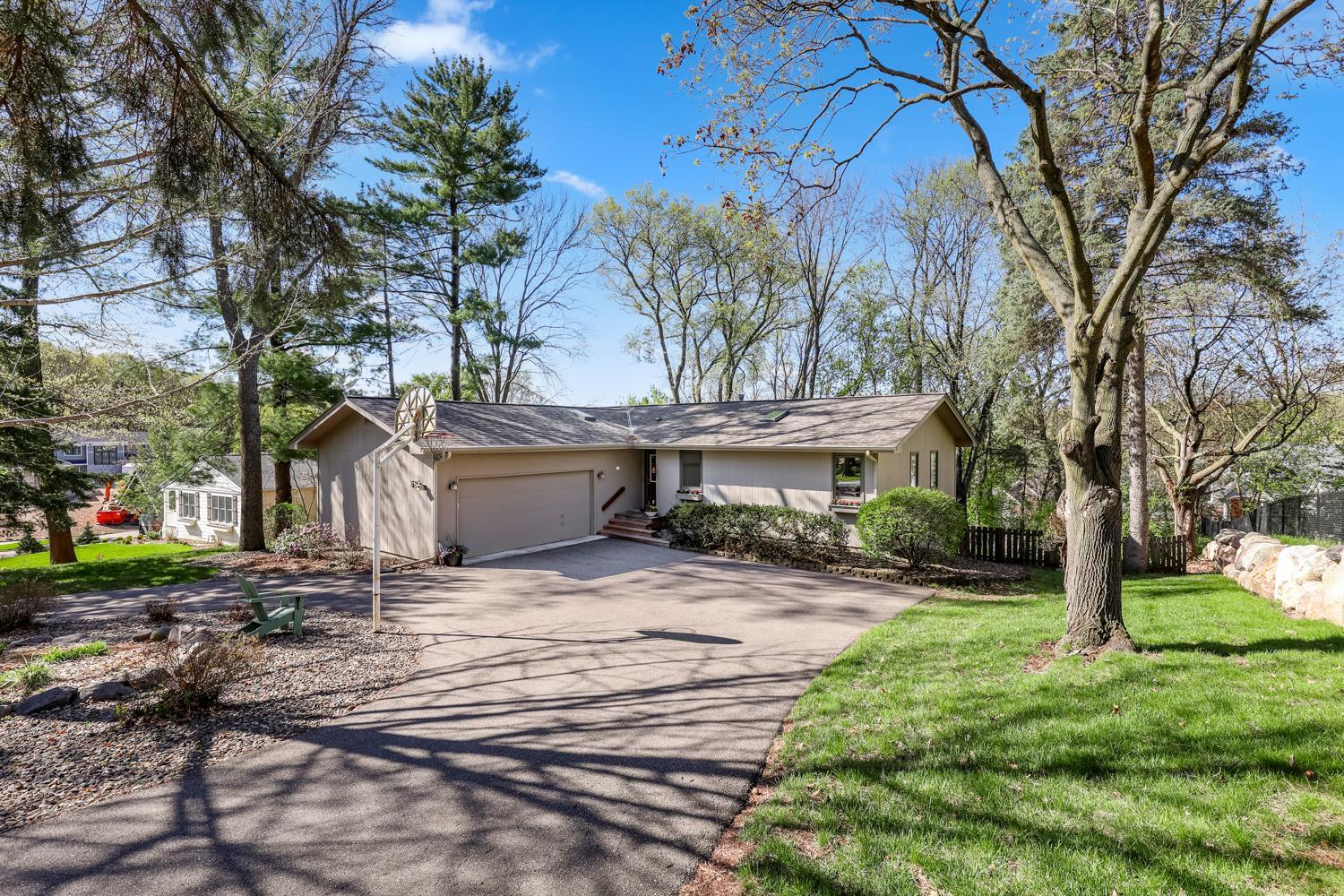 531 Indian Hill Road Chanhassen, MN 55317 - Photo 1 of 81