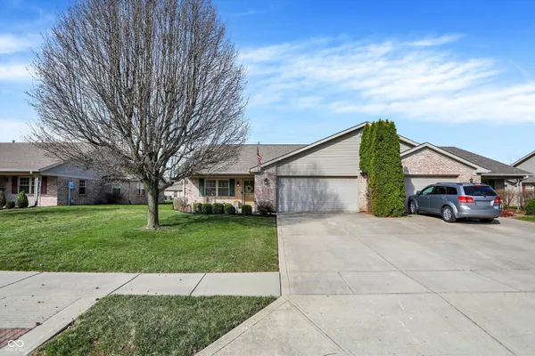 $274,900 | 1664 Vidalia Court, Greenwood, IN 46143