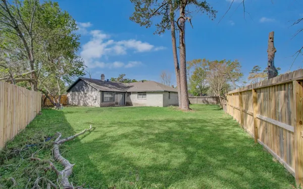 $1,775 | 7015 Maple Fox Drive, Humble, TX 77338