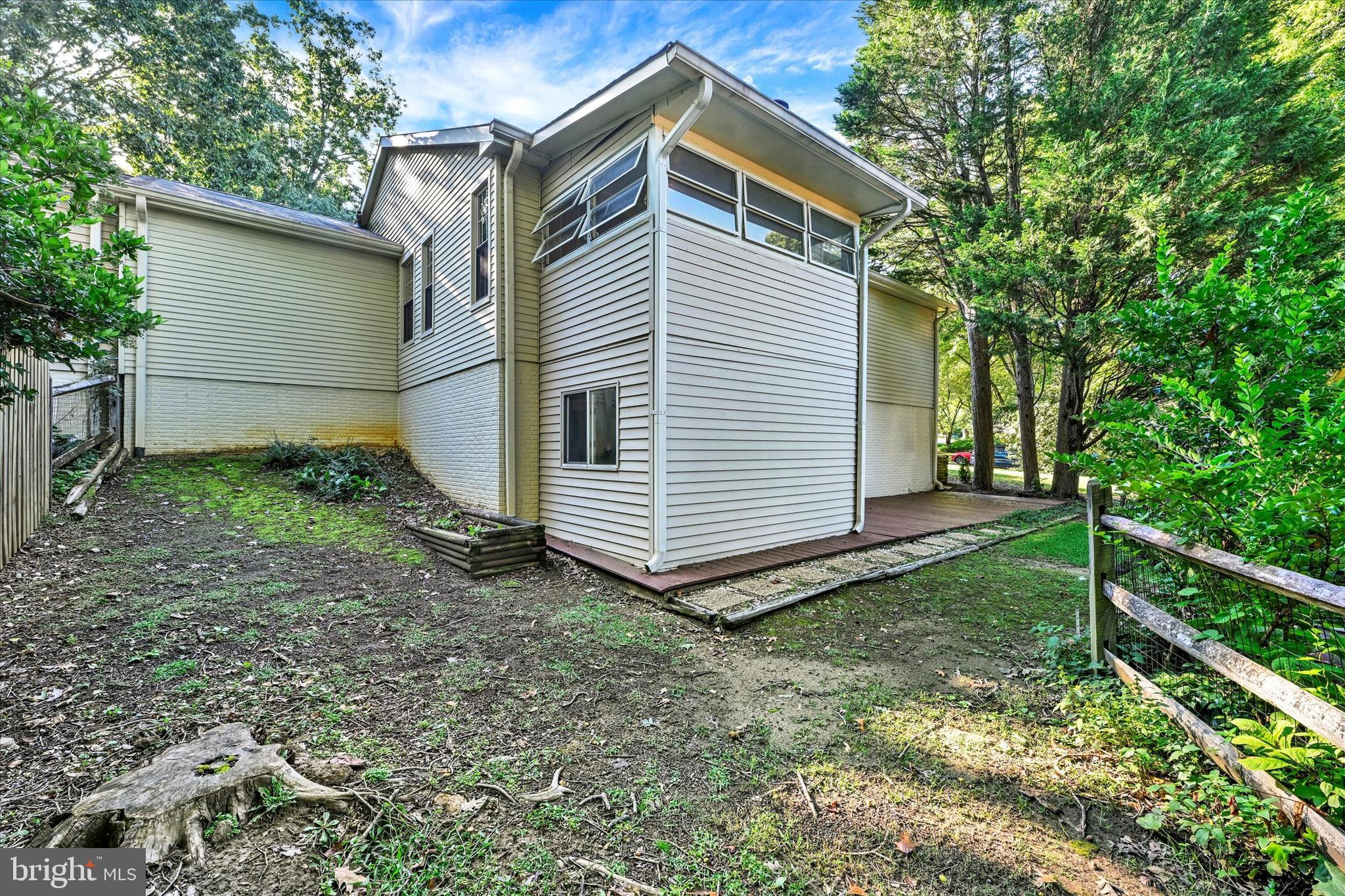 1012 Mastline Drive Annapolis, MD 21401 - Photo 4 of 85