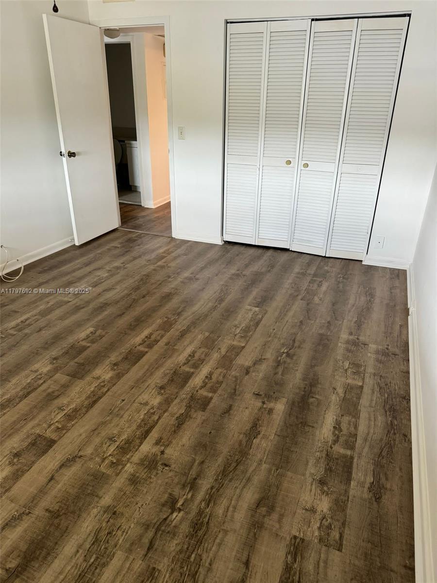 2081 Exeter, Unit E Boca Raton, FL 33434 - Photo 2 of 16