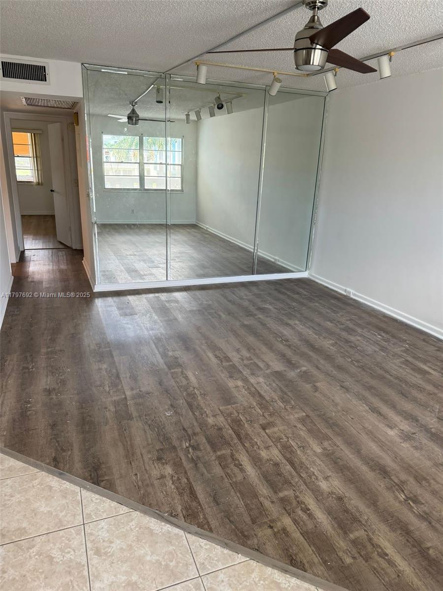 2081 Exeter, Unit E Boca Raton, FL 33434 - Photo 8 of 16