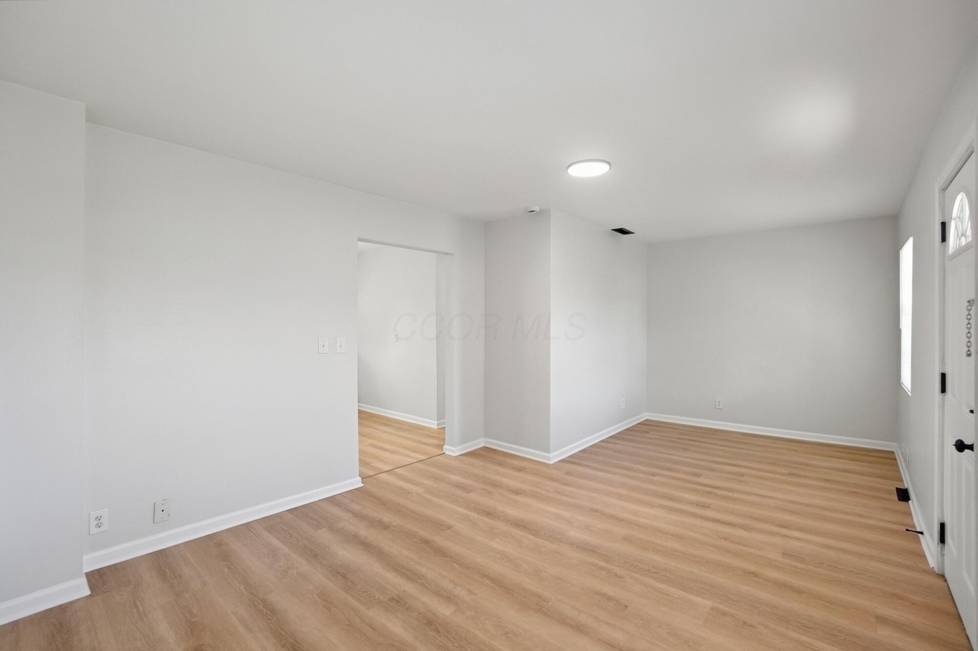 691 Basswood Road Columbus, OH 43207 - Photo 5 of 32 005