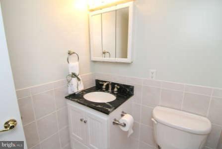 8737 Ridge Road Bethesda, MD 20817 - Photo 21 of 23 Full Bath