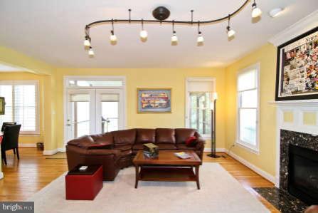 8737 Ridge Road Bethesda, MD 20817 - Photo 9 of 23 Family Room