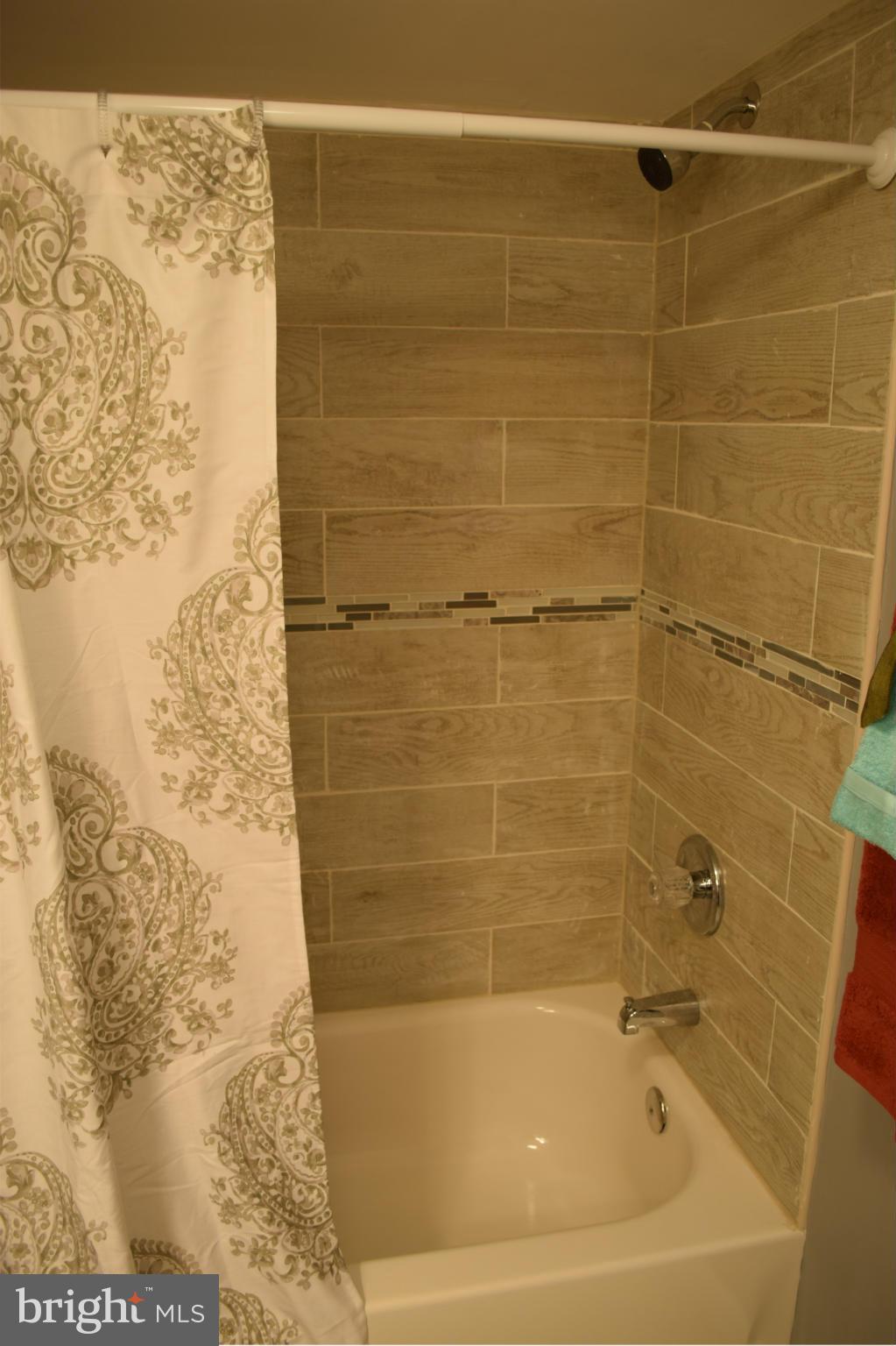 4411 Pen Lucy Road Baltimore, MD 21229 - Photo 4 of 26 Bath