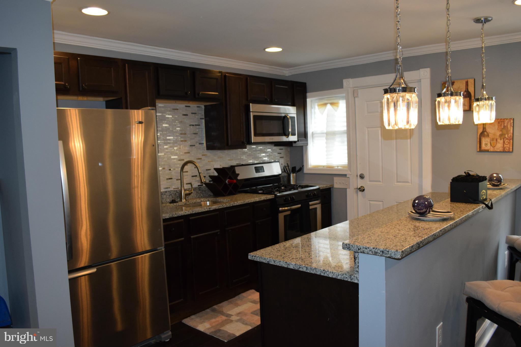 4411 Pen Lucy Road Baltimore, MD 21229 - Photo 8 of 26 Kitchen