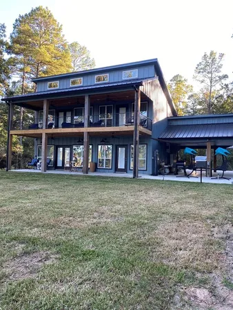 $1,500,000 | 106 Joan Street, Zavalla, TX 75980