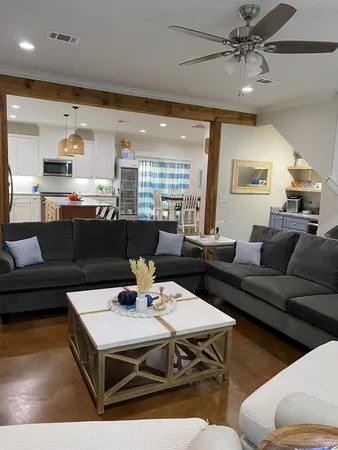 $1,500,000 | 106 Joan Street, Zavalla, TX 75980