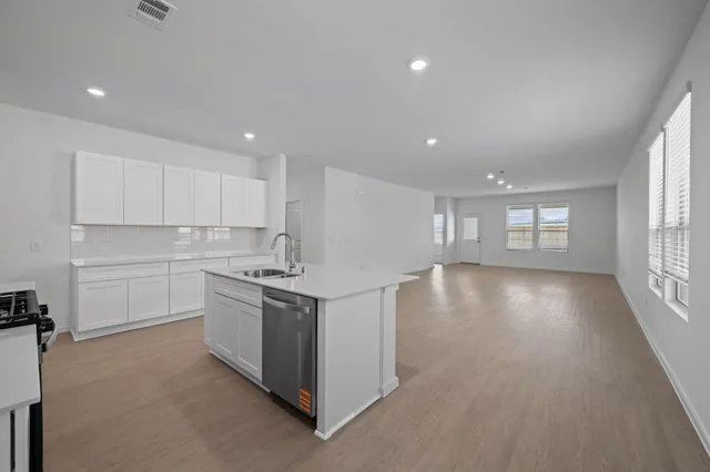 $279,990 | 17303 Thor Well Lane, Crosby, TX 77532