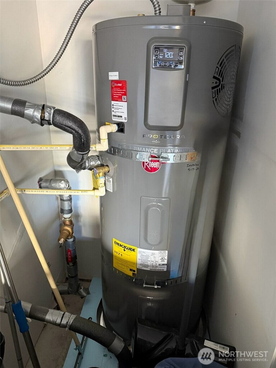 2110 129th Place Southwest, Unit D Everett, WA 98204 - Photo 31 of 34