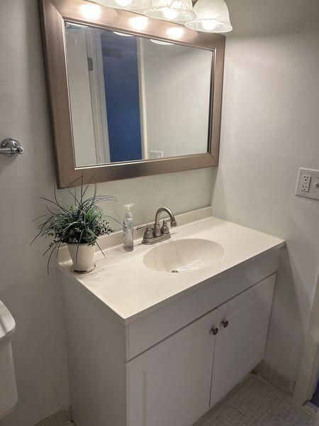 5401 Northwest 2nd Avenue, Unit 319 Boca Raton, FL 33487 - Photo 11 of 20 Master Bath