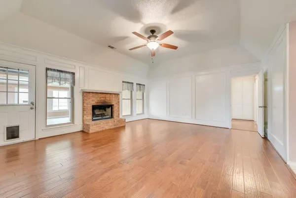 $595,000 | 834 Rock Creek Lane, Red Oak, TX 75154