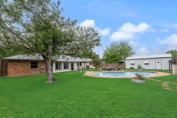$595,000 | 834 Rock Creek Lane, Red Oak, TX 75154