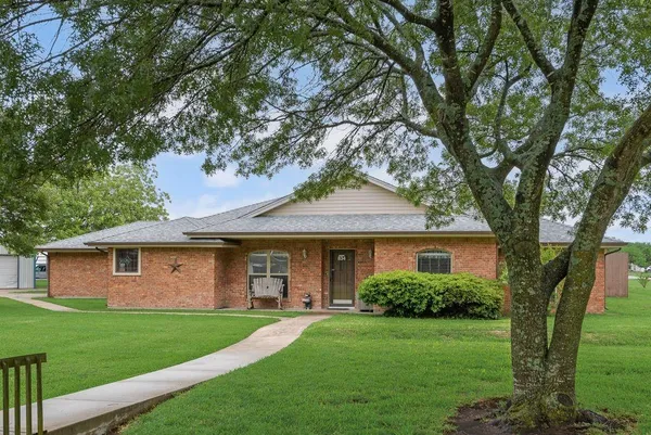 $595,000 | 834 Rock Creek Lane, Red Oak, TX 75154