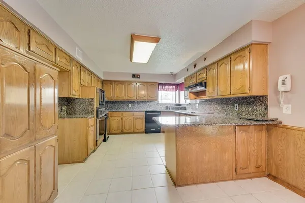 $595,000 | 834 Rock Creek Lane, Red Oak, TX 75154