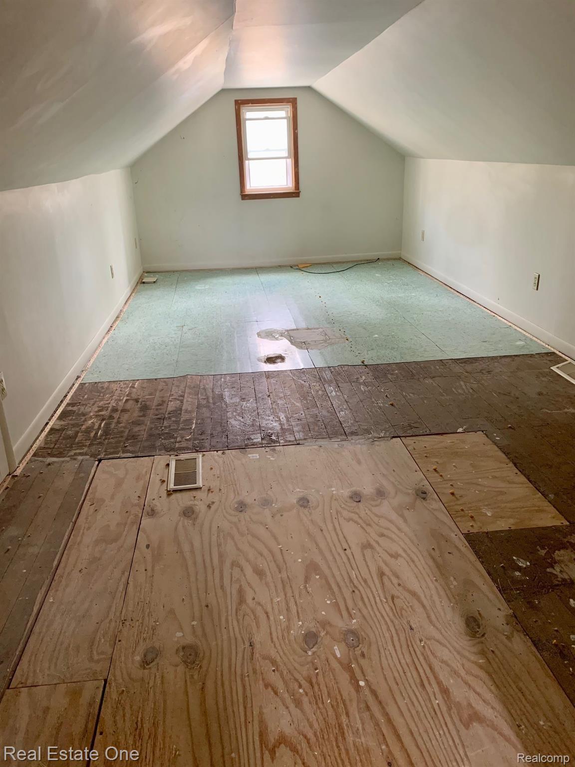 3200 Judah Road Lake Orion, MI 48359 - Photo 15 of 22 Bedroom 2