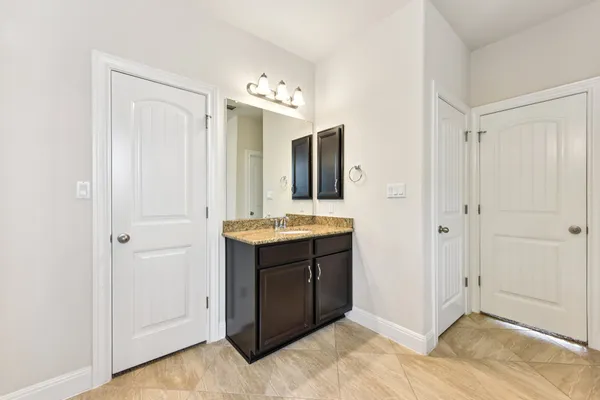 $3,095 | 5708 Viejo Drive, Austin, TX 78738