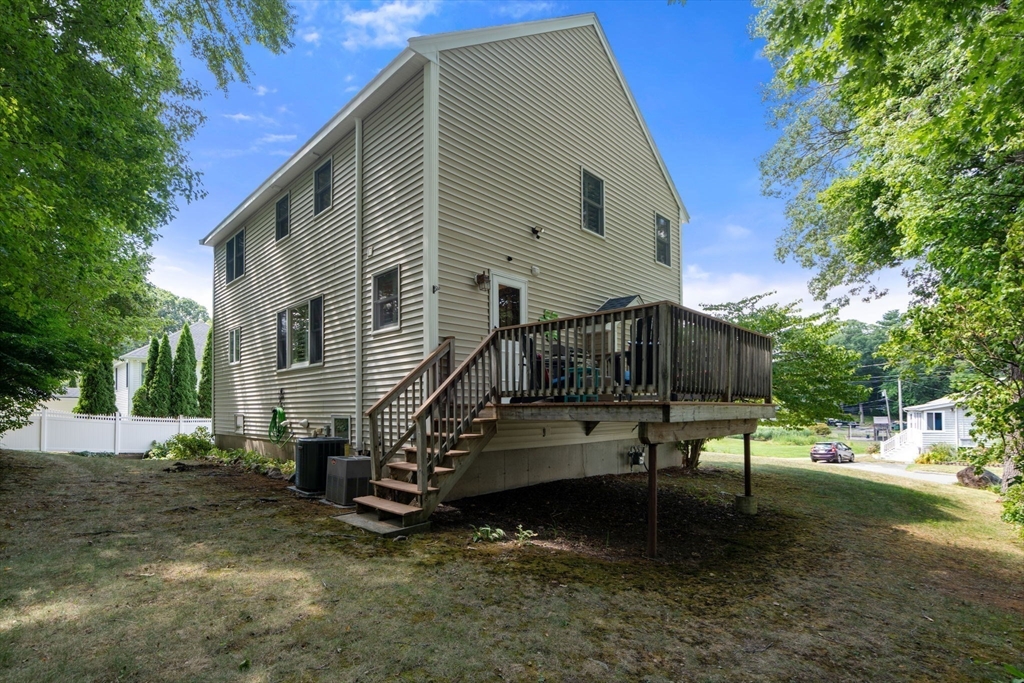 15 Island Road Lynnfield, MA 01940 - Photo 18 of 35 Gallery Image 18