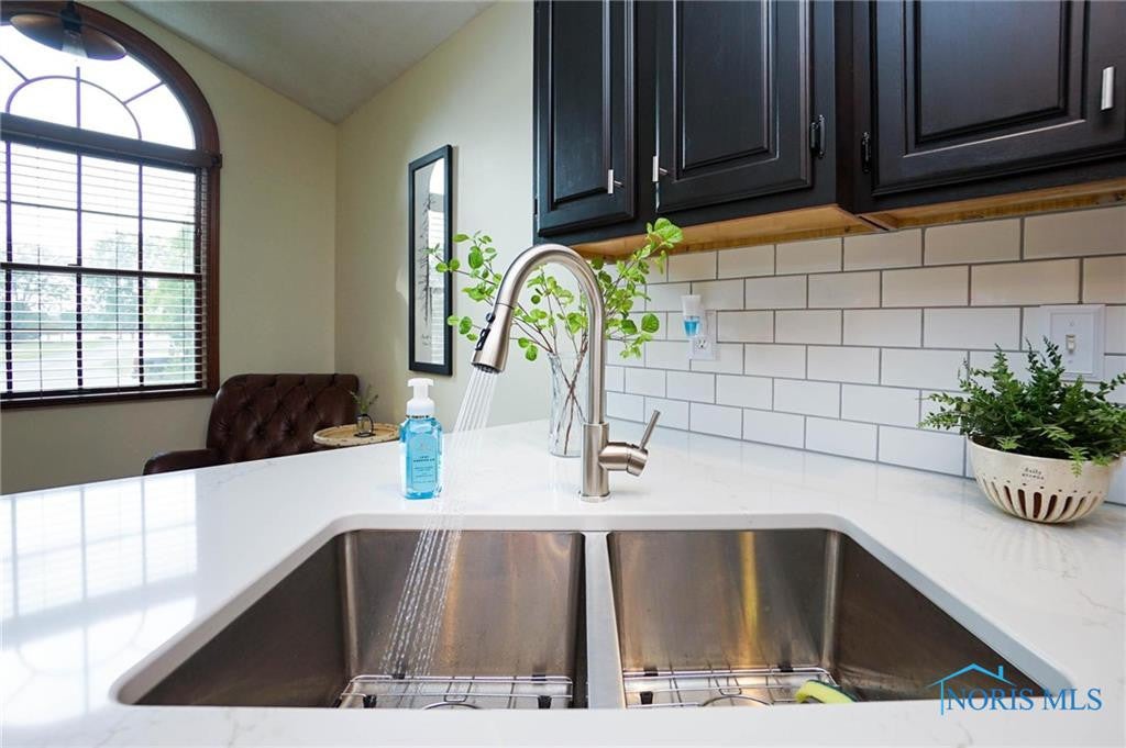 1030 Fox Run Road Findlay, OH 45840 - Photo 10 of 44 Photo 10