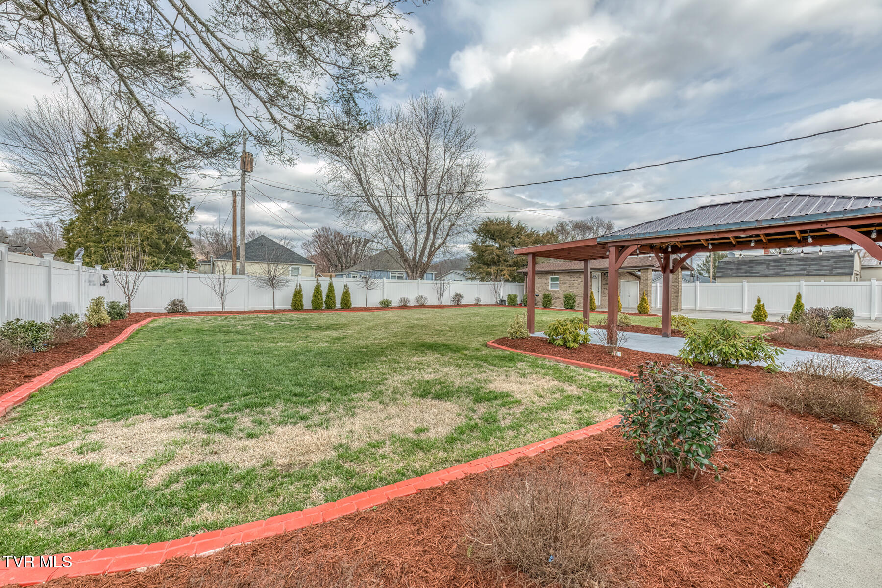 309 West Mill Street Elizabethton, TN 37643 - Photo 11 of 55 309 W Mill St-35