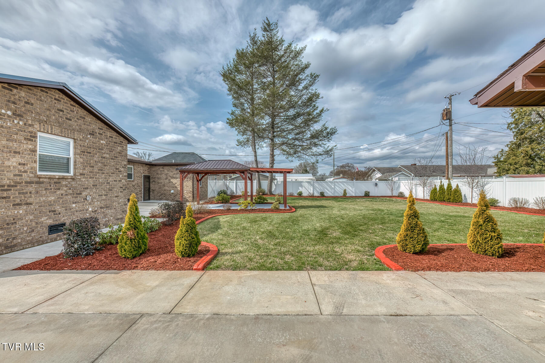 309 West Mill Street Elizabethton, TN 37643 - Photo 13 of 55 309 W Mill St-45