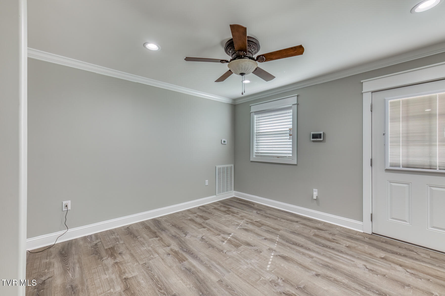 309 West Mill Street Elizabethton, TN 37643 - Photo 25 of 55 309 W Mill St-12