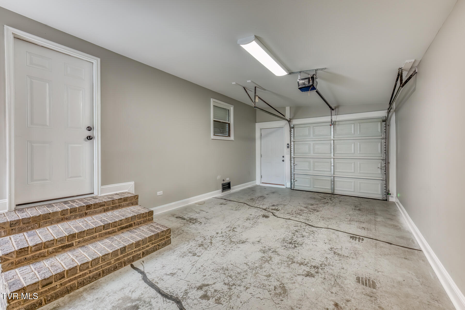 309 West Mill Street Elizabethton, TN 37643 - Photo 38 of 55 309 W Mill St-29