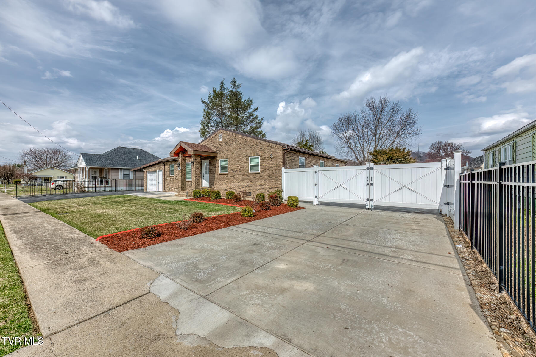 309 West Mill Street Elizabethton, TN 37643 - Photo 48 of 55 309 W Mill St-53