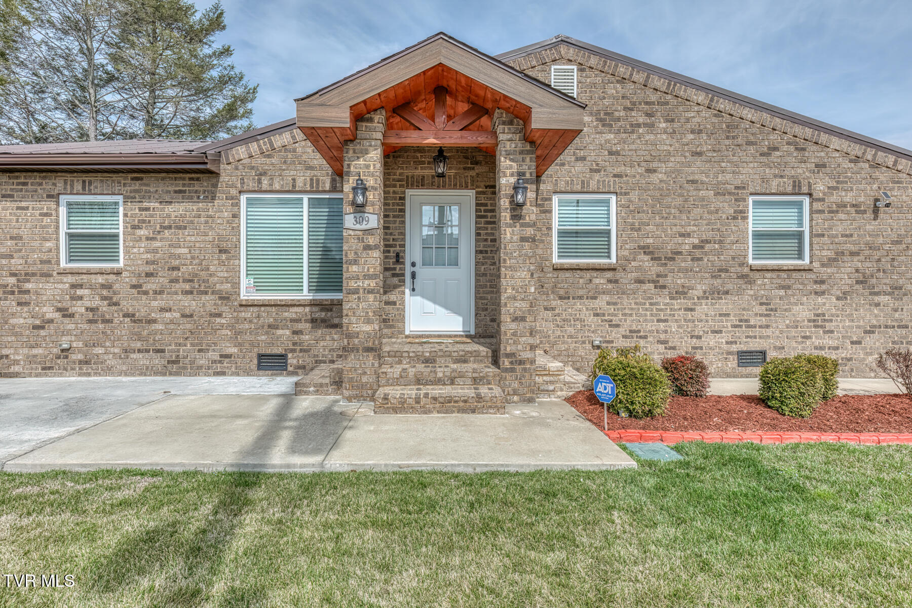 309 West Mill Street Elizabethton, TN 37643 - Photo 51 of 55 309 W Mill St-2