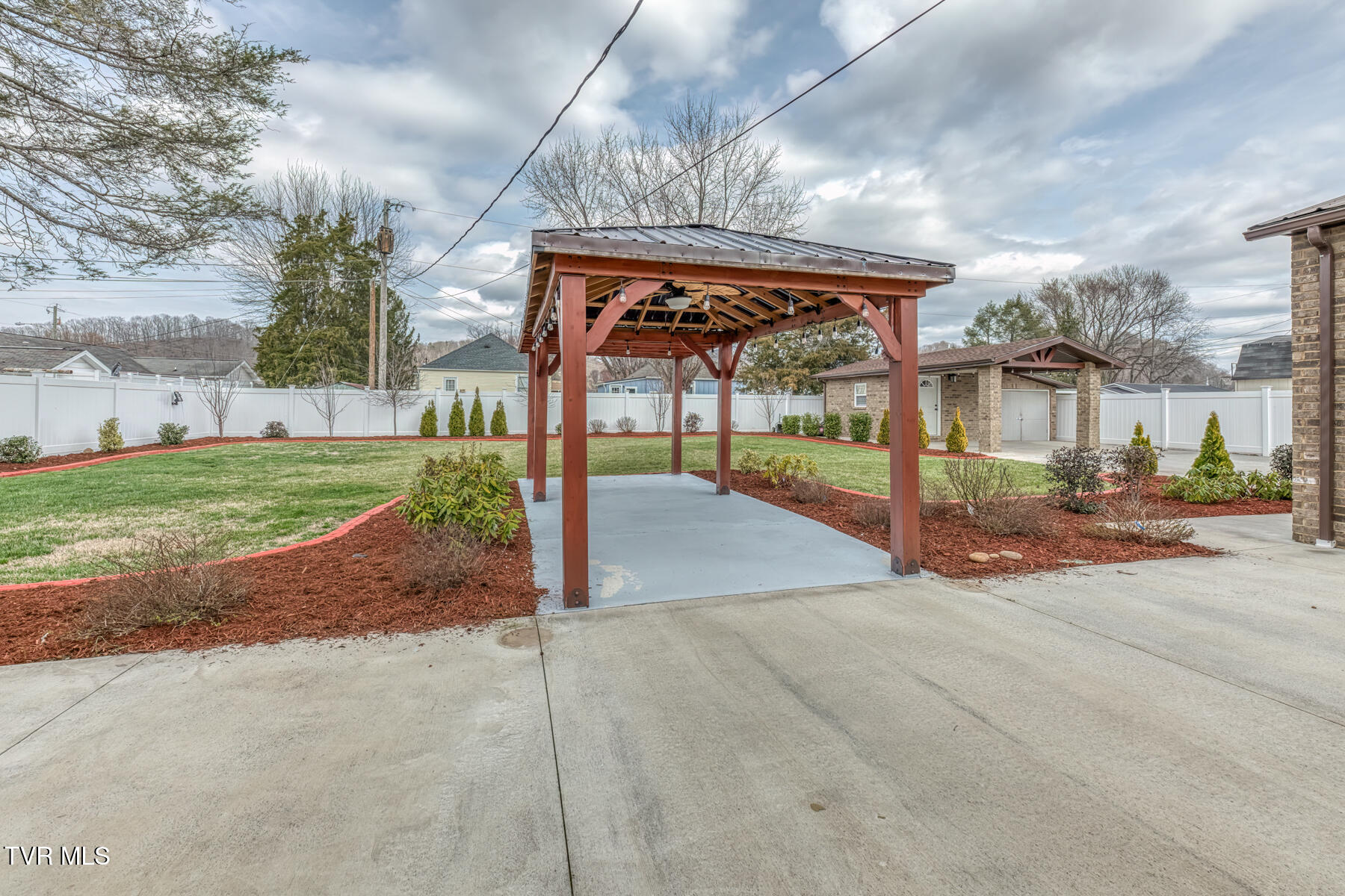 309 West Mill Street Elizabethton, TN 37643 - Photo 9 of 55 309 W Mill St-34