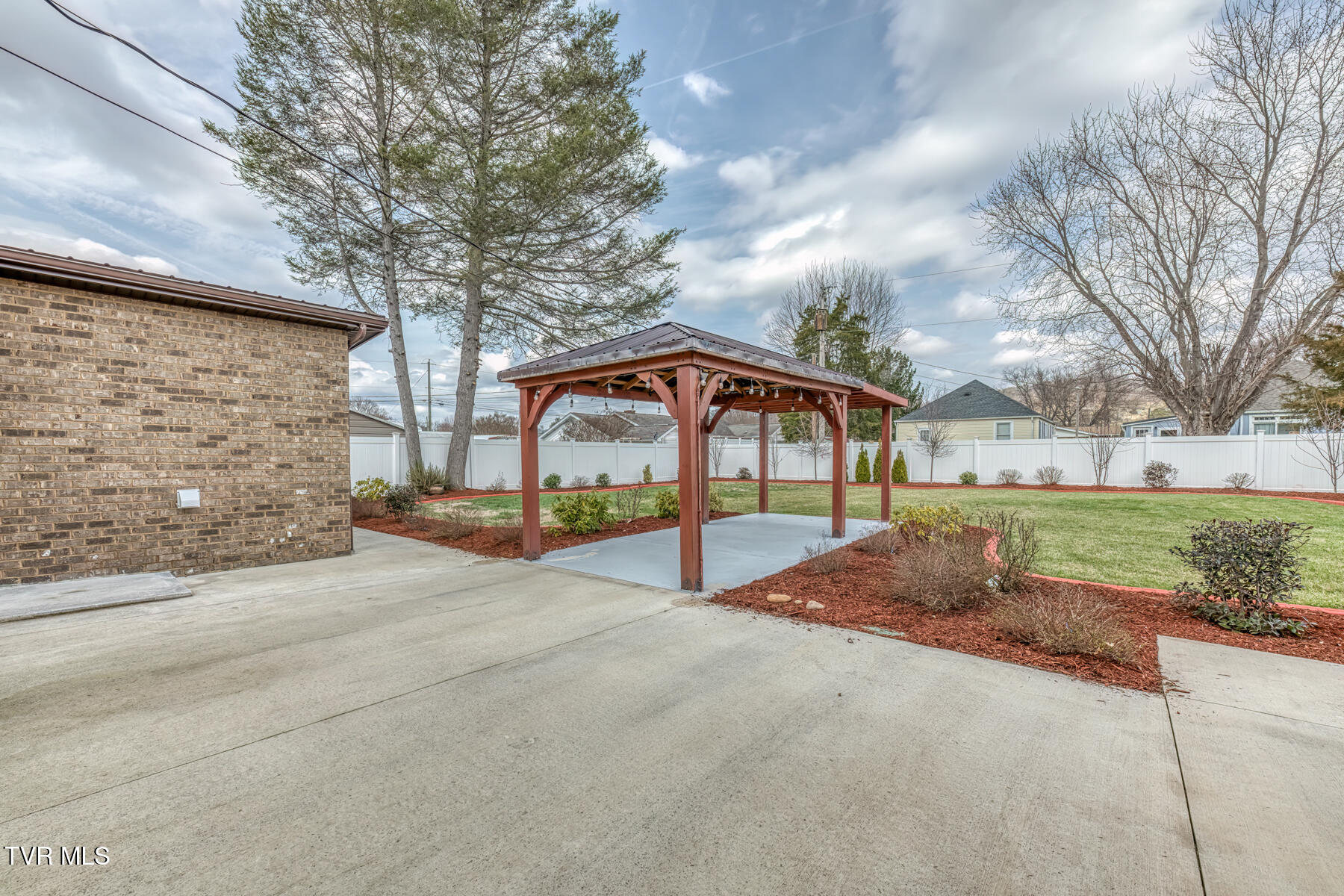 309 West Mill Street Elizabethton, TN 37643 - Photo 10 of 55 309 W Mill St-33