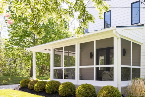 $1,565,000 | 1270 Skunk Lane, Cutchogue, NY 11935