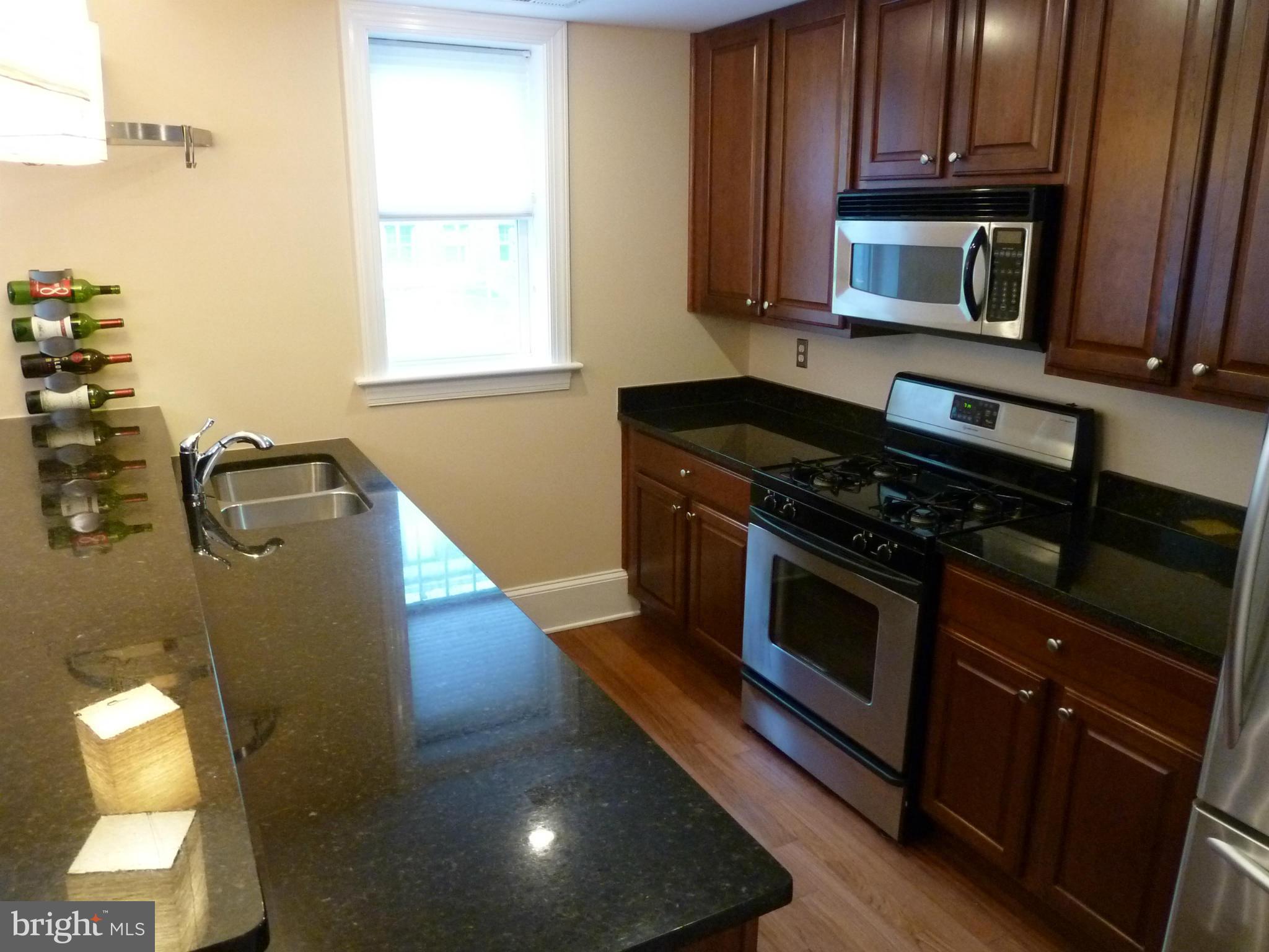 1465 Columbia Road Northwest, Unit 101 Washington, DC 20009 - Photo 4 of 23 Kitchen