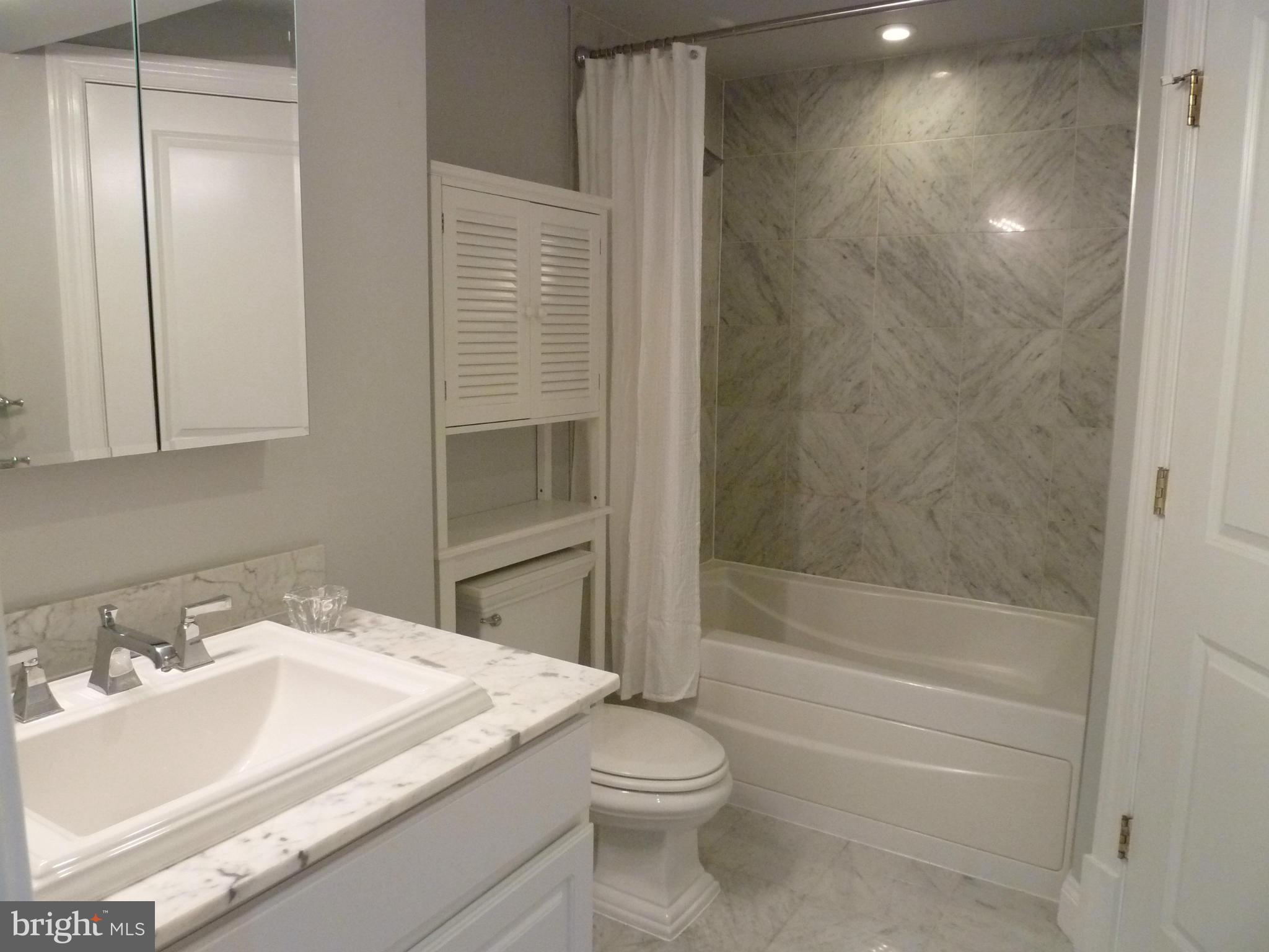 1465 Columbia Road Northwest, Unit 101 Washington, DC 20009 - Photo 7 of 23 Bath