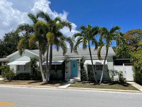 $3,000 | 220 9th Avenue North, Lake Worth Beach, FL 33460