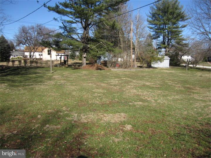 1 Owl Road Audubon, PA 19403 - Photo 9 of 12 Exterior Back