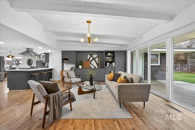 $850,000 | 2220 South Indiana Avenue, Caldwell, ID 83605