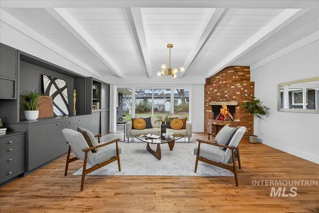 $850,000 | 2220 South Indiana Avenue, Caldwell, ID 83605