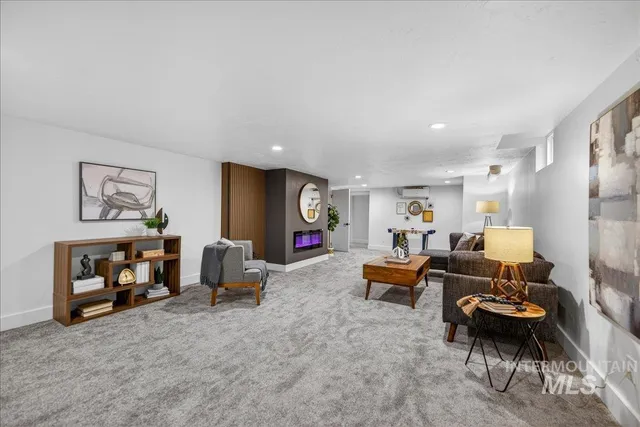 $850,000 | 2220 South Indiana Avenue, Caldwell, ID 83605