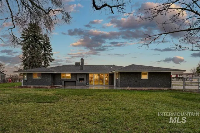 $850,000 | 2220 South Indiana Avenue, Caldwell, ID 83605