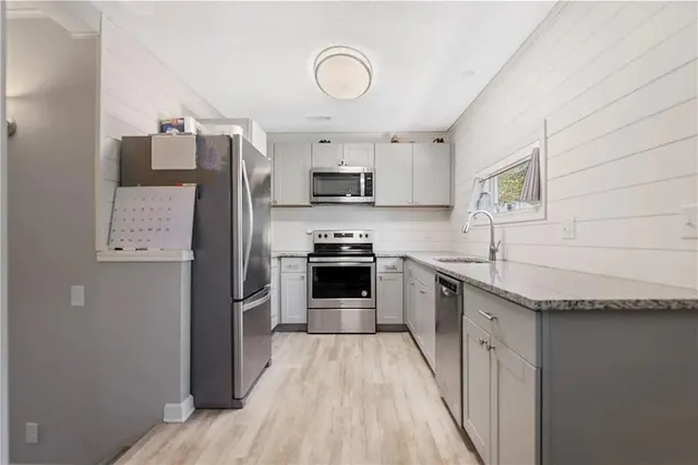 $210,000 | 5231 Edith Avenue, Kansas City, KS 66104