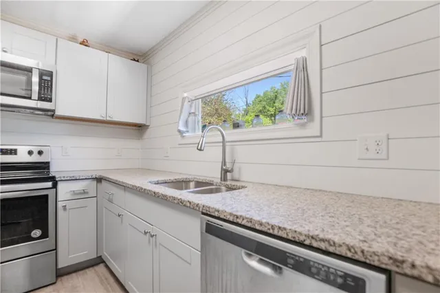 $210,000 | 5231 Edith Avenue, Kansas City, KS 66104