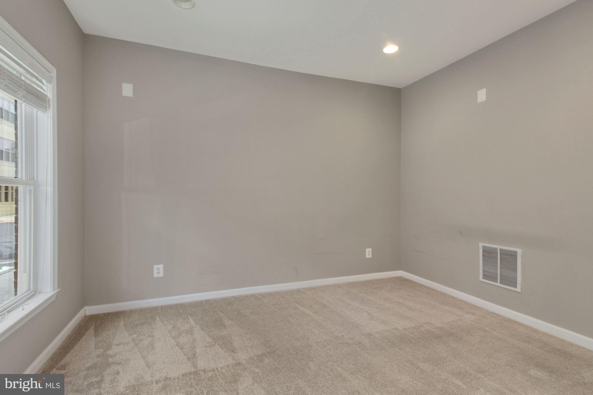 1403 Benjamin Street Baltimore, MD 21230 - Photo 22 of 27 Comfortable Space